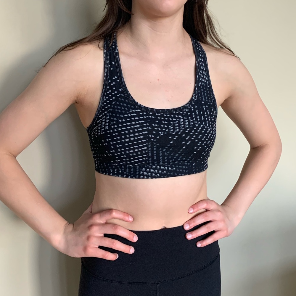 Supportive gap sports bra NWOT